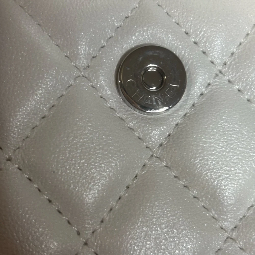 CHANEL MAXI PEARLS Clutch With Chain Bag